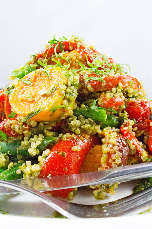 Quinoa Salad - Superfood quinoa salad. Healthy, vegetarian, gluten-free & 9 amino acids. TASTY!!